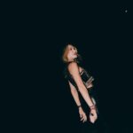 Emilia Attías Instagram - Acompañando a @helguerajose Y @solrapsodia en sus 25 años de creación de @rapsodiaoficial Felicitaciones por este espíritu tan fiel a la magia, la libertad y el rock que han sabido sostener en el tiempo de una manera tan maravillosa #rapsodia25años #orientalrock Ph @daianarosembergph