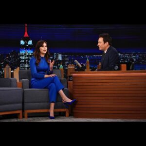 Emilia Jones Instagram - Ahhh my first late night talk show!
Thank you so much @jimmyfallon @fallontonight for having me! 
So. Much. Fun.

photography - Ryan Miur/NBC