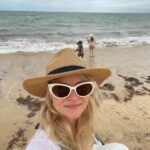 Emilie de Ravin Instagram – Off to a good start 2024…heart full 🥰🫶🏼🥰

(& some fab new Sunny’s too! 😎)