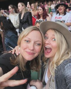 Emilie de Ravin Instagram - Where did we go last night?…… #erastour #mcg #bestnightever #taylorswift #swifties OMG lady you KILLED IT @taylorswift 💕💕💕💕💋💋💋