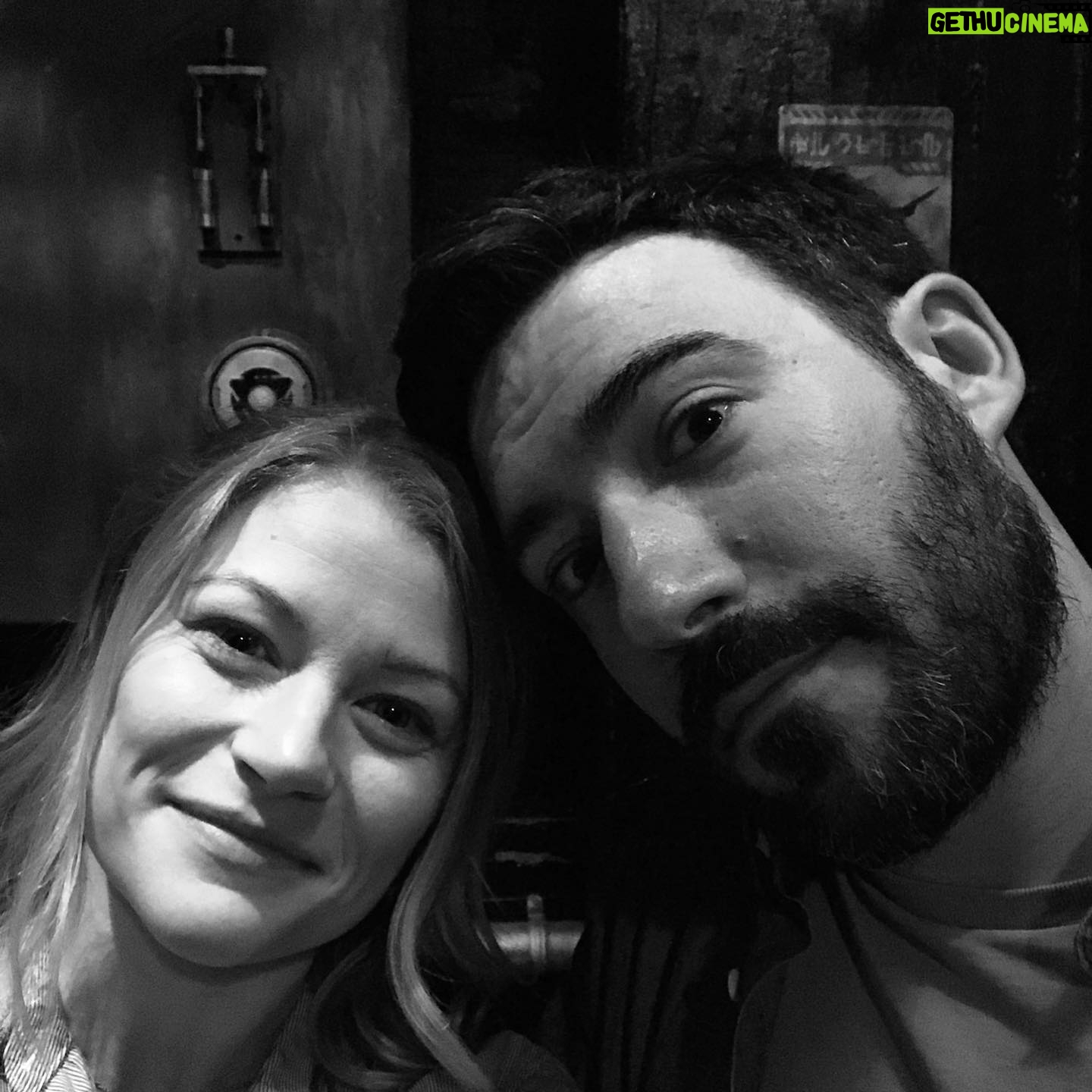 Emilie de Ravin Instagram - Happy Birthday babe! (Yesterday in 🇺🇸) Love you to the moon & back. Here’s to another ride around the sun, hope it’s a great one! ☀️🫶🏼💋