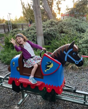 Emilie de Ravin Instagram - Happy Thanksgiving!!!🍁 
Photo dump from the past week in L.A 
Super fun day at @legolandcalifornia & at @kidspacemuseum & seeing old friends 🥰
