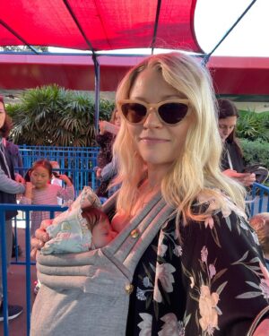 Emilie de Ravin Instagram - Happy Thanksgiving!!!🍁 
Photo dump from the past week in L.A 
Super fun day at @legolandcalifornia & at @kidspacemuseum & seeing old friends 🥰