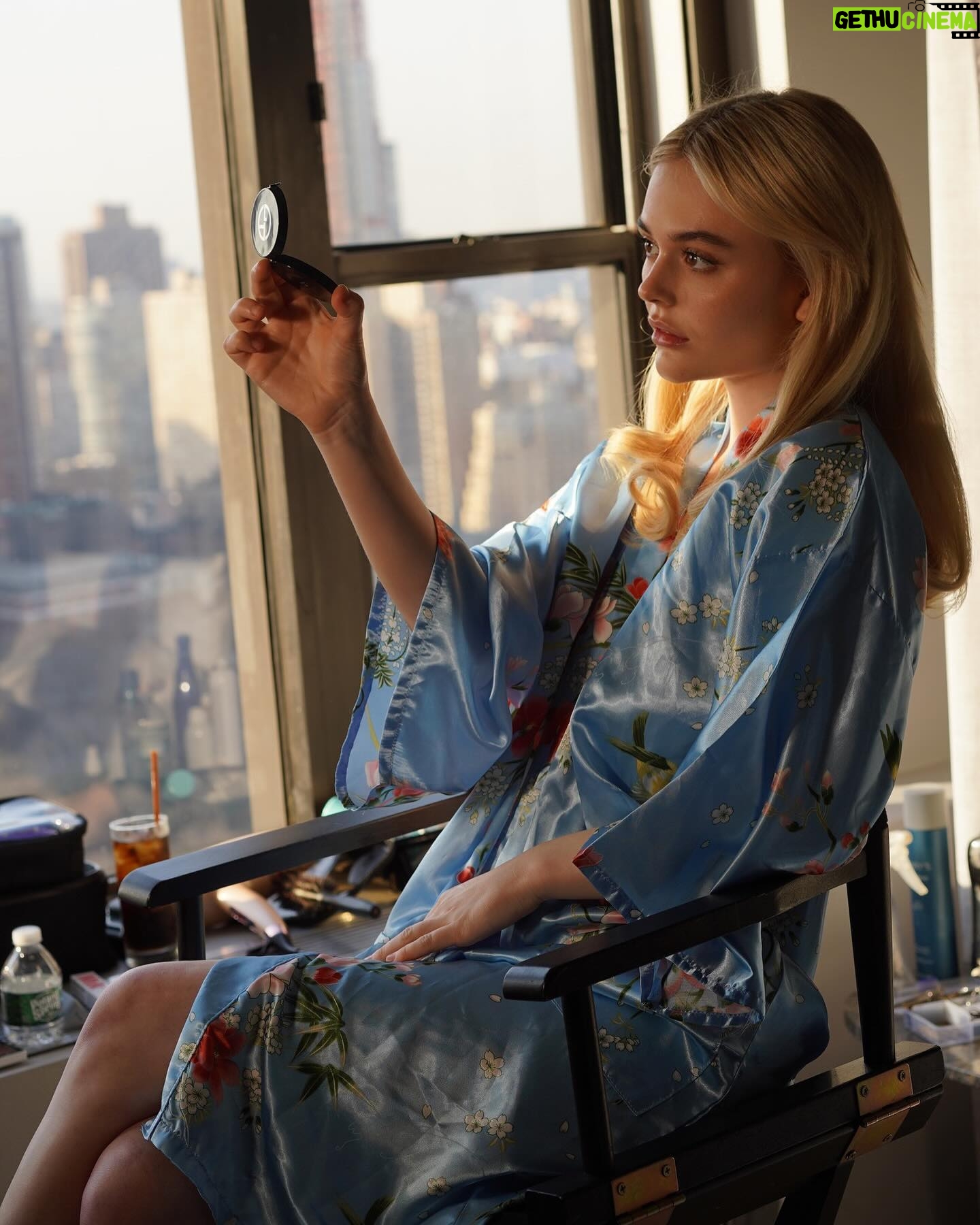 Emily Alyn Lind Instagram - getting glammed with @wwd and @armanibeauty (in the most modest of manners) 🪄