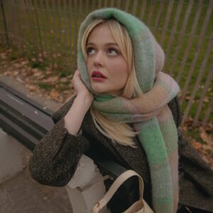 Emily Alyn Lind Instagram - all wrapped up in @sandroparis #sandro #sandroparis