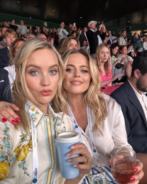 Emily Atack Instagram - Hose me down @champagnelanson - what a final 🎾 
Thank you for the kit @ralphlauren 🥂 

Photo creds: @champagnelanson / Getty

Congratulations @carlitosalcarazz ✨