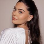 Emily Canham Instagram – you need to try these makeup products 🤭🤭

@itcosmetics CC Your Skin But Better CC  Oil-Free Matte SPF40

@bobbibrown Brown Vitamin Enriched Face Base

@lauramercier Translucent Loose Setting Powder

@lorealparis Color Riche Le Lip Liner – 107 Seine Sunset

@maxfactor 2000 Calorie Waterproof mascara

#makeup #top5