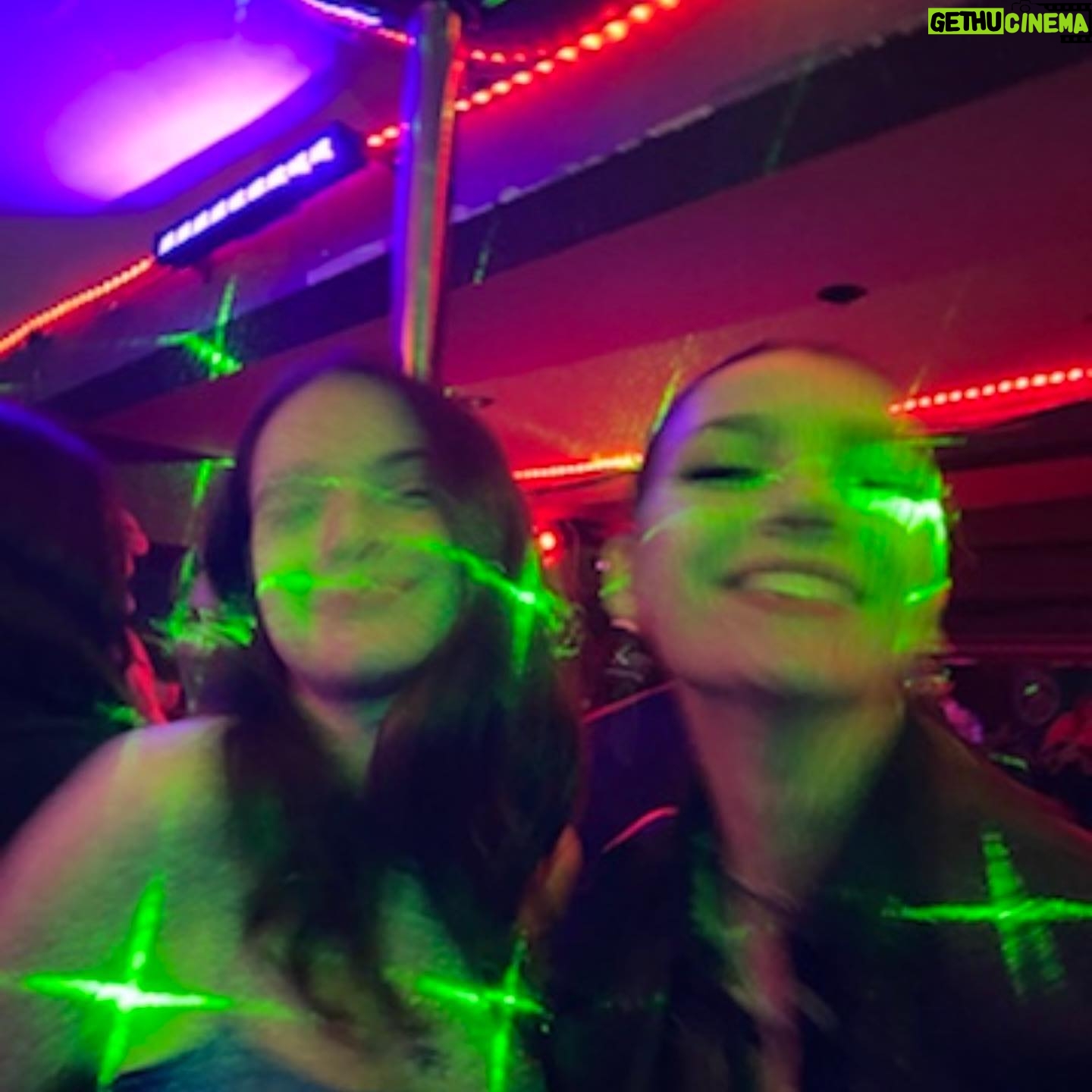 Emily Carey Instagram - happy birthday to my girl 🩷 sending virtual hugs and wishing they were real ones