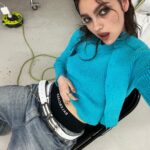 Emily Carey Instagram - @behindtheblinds behindthescenes