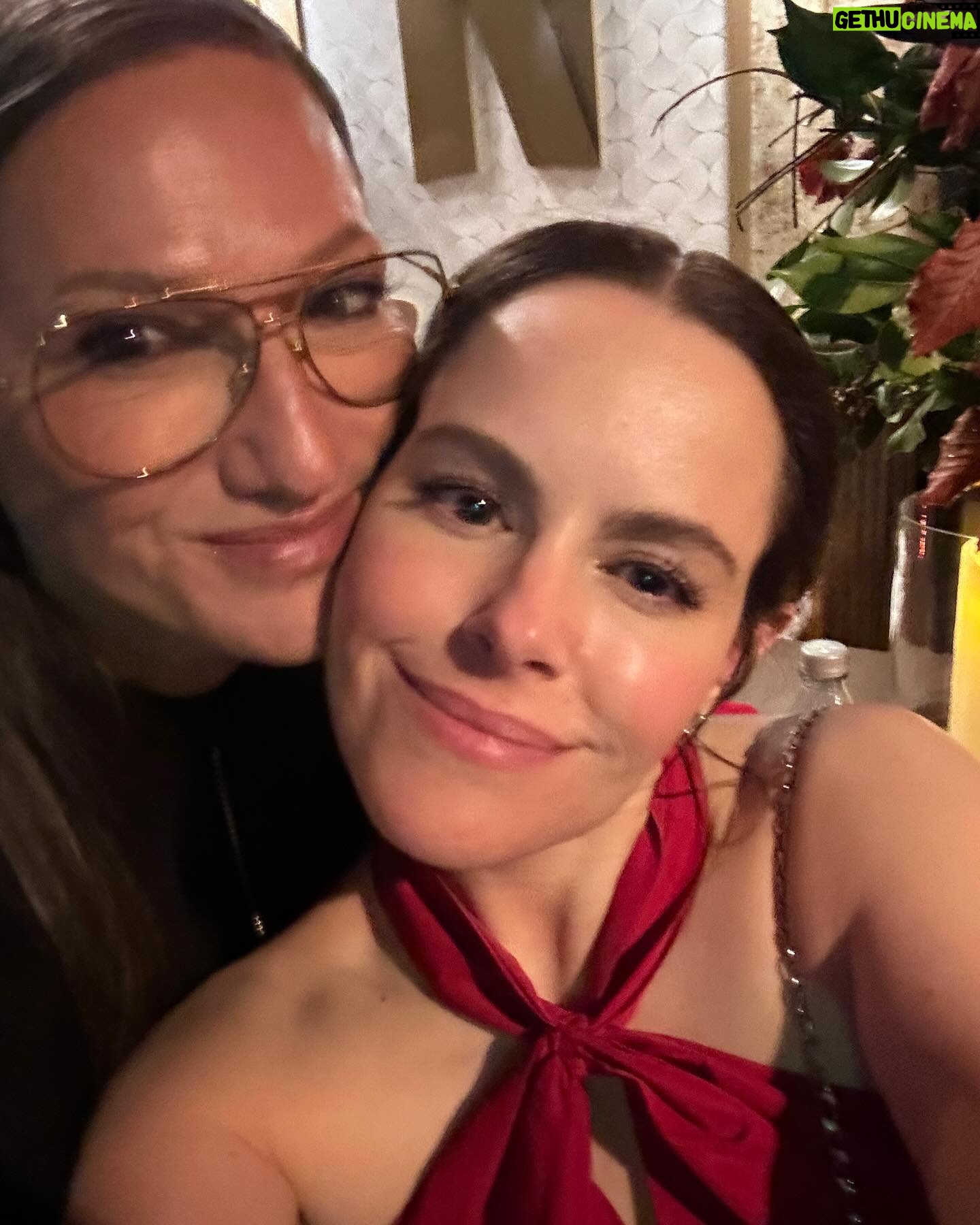 Emily Hampshire Instagram - Emmys and friends💃🏻