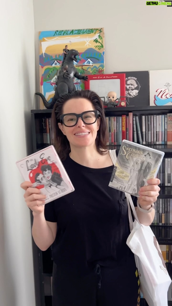 Emily Hampshire Instagram - I’ve always dreamed of visiting the REAL @criterioncollection closet… but for now I’ll just have to settle for the unofficial Canadian closet 📀 🇨🇦