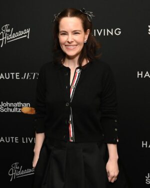 Emily Hampshire Instagram - Thank you @hauteliving for letting us turn your @hannah_waddingham cover dinner into a #12monkeys  reunion 🥹❤️