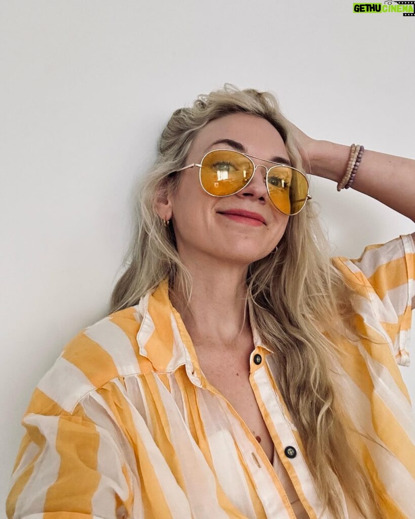 Emily Kinney Instagram - Looking out the right sunglasses can really brighten things up you know. 😝🕶️ #ootd Hey did you guy get your tix to my show on Friday? ☀️