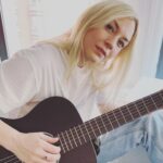 Emily Kinney Instagram - Planning a very special trip to Nashville to celebrate my new album, SWIMTEAM…and I can’t wait to play a show at @3rdandlindsley !! Who’s got their tix??? Link to tix in bio 😎🏊‍♀️
