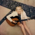 Emily Kinney Instagram - What’s up lil cuties 🍊have you got your tix to my shows in LA and NYC yet ?! Link in bio. 😎 @priverevaux