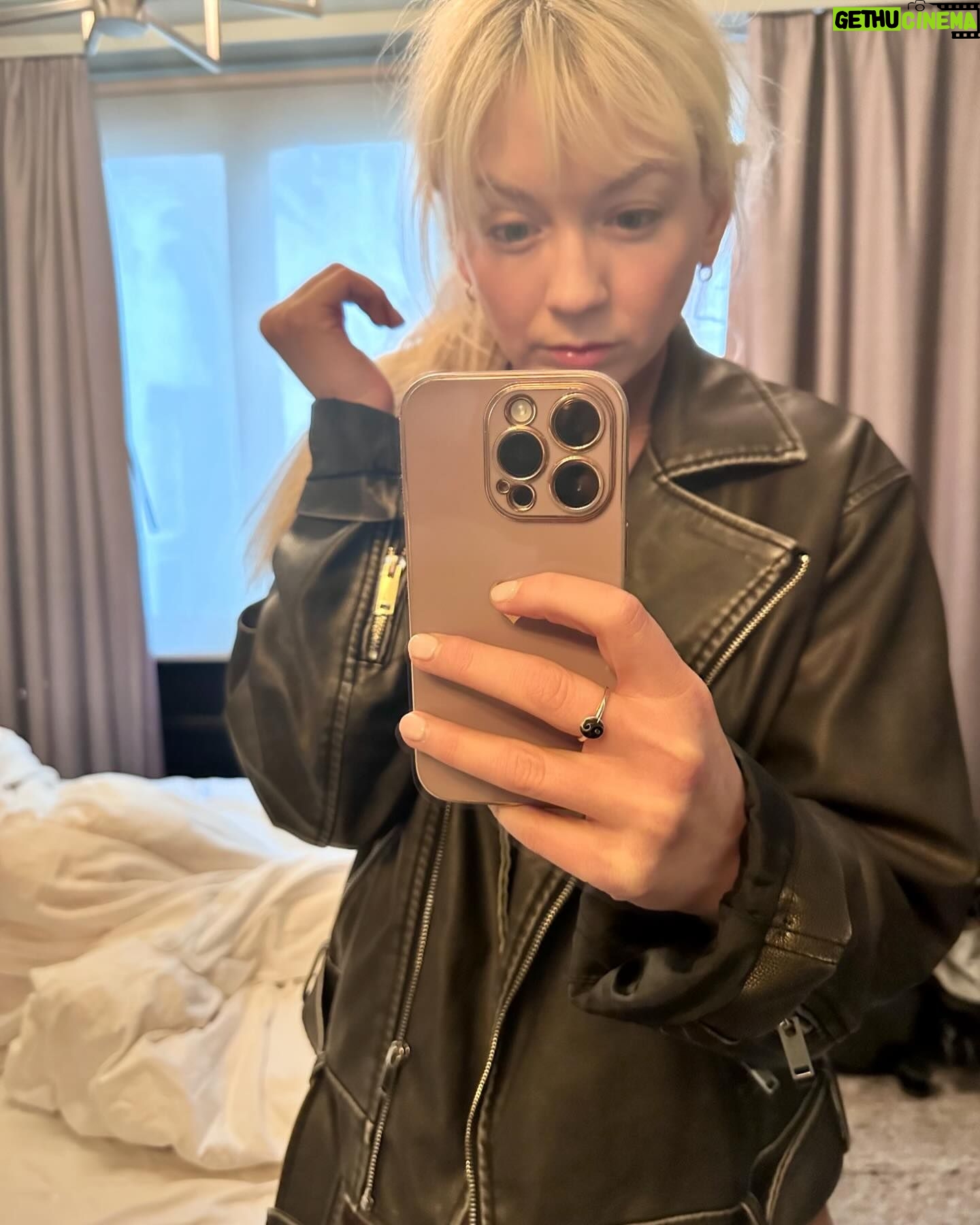 Emily Kinney Instagram - Back on conspiracy theory tiktok 😩😎👾