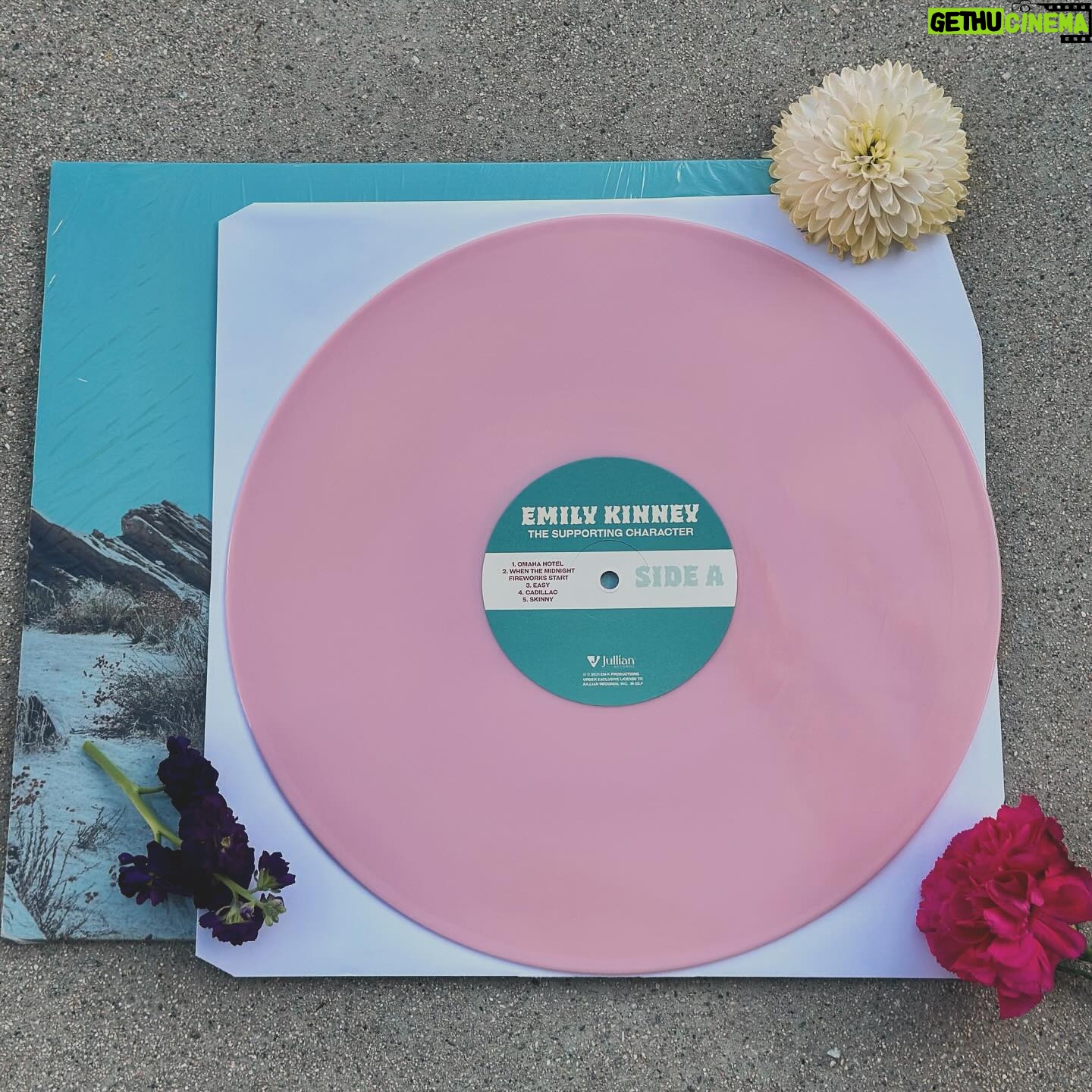 Emily Kinney Instagram - Pink vinyl, first edition expired love cds and other exclusive merch available only through VEEPS. Click ‘spring fling’ at the link in my bio to get your tix to my April 5th show or to order some special merch!! 🌺🌸🌼❤️