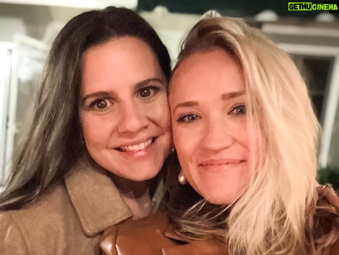 Emily Osment Instagram - people make the world go round. thank you to all of mine that kept me sane, joyful and feeling so loved during such strange strike times. thrilled to be back to work on @youngsheldoncbs we’ll see you this February on CBS for our seventh and final season ! 🩵