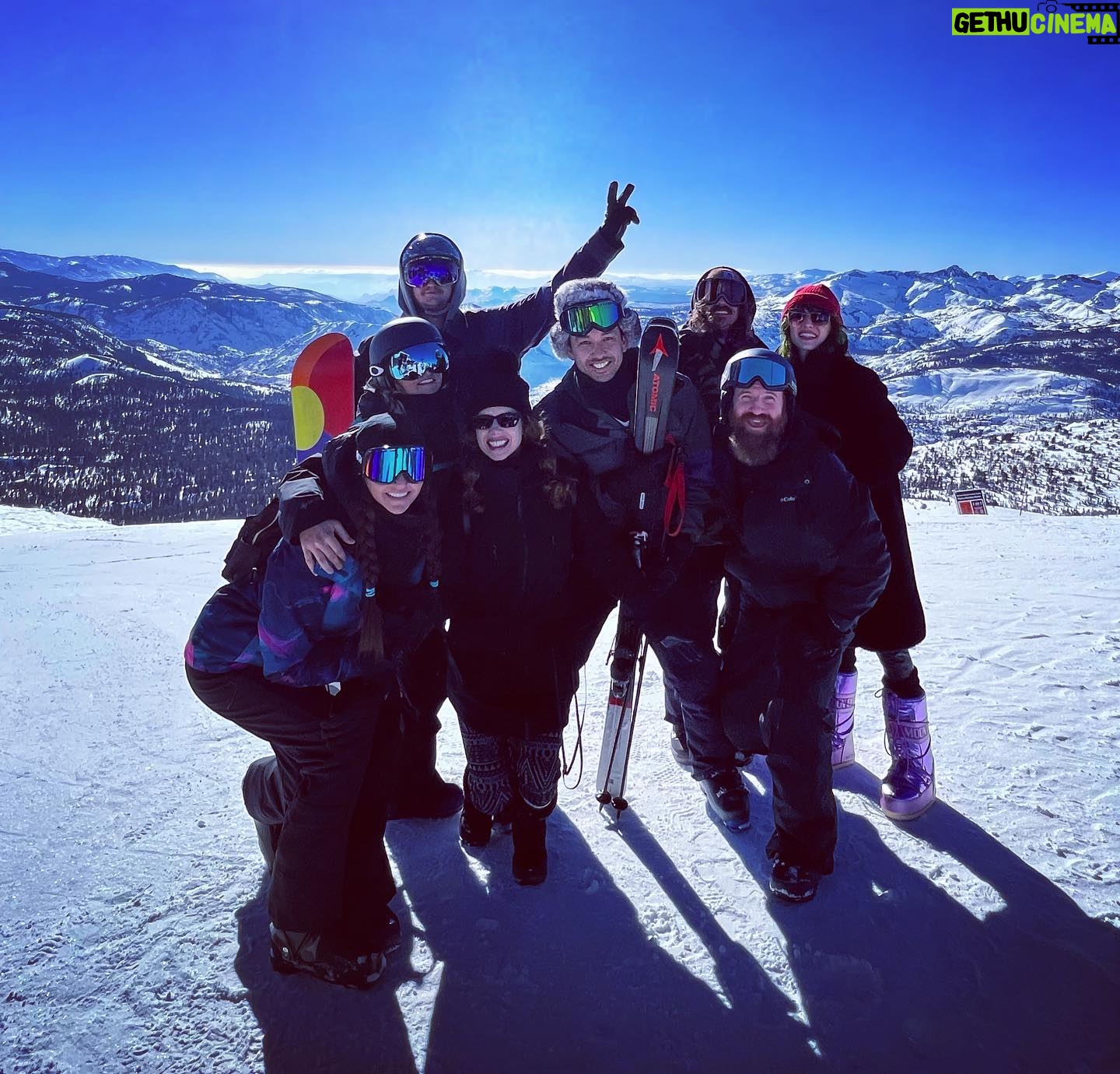 Emily Osment Instagram - New girl band, same measly amount of air, a lot of cold butts and somehow zero injuries ❄️ 🏂 💜 #FondalaGondola
