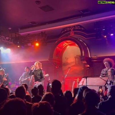 Emily Osment Instagram - ten long videos from Beck last week that only 3% of you will watch all the way thru?? UMYEA because i’m VERY GOOD at social media!!!