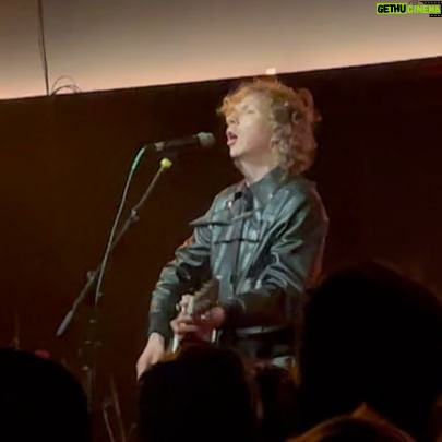 Emily Osment Instagram - ten long videos from Beck last week that only 3% of you will watch all the way thru?? UMYEA because i’m VERY GOOD at social media!!!