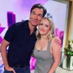 Emily Osment Instagram - had such a nice time on @thetalkcbs with my Young and Hungry dad and my all grown up Young Sheldon baby daddy @mrjerryoc ! 💄 @sarahuslan 💇🏼‍♀️ @ianjameshair 👗@aritzia 👠 @terrydehavilland