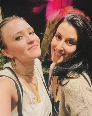 Emily Osment Instagram - Wowwwee what an unforgettable weekend in Austin! Huge thank you to the #cmtawards for being such incredible hosts @montanajordan and I had our heads on a swivel the whole night- and so wonderful to run into sweet @janeseymour from my Kominsky Method days! 
Thank you to my gorgeous date @gitanagamboa for being the most superb travel partner and @itsamandalim for putting together such a LEWK. I have never felt so sparkly —> @gemymaalouf @davidyurman @giuseppezanotti 
Such a momentous time to be in Austin in the path of totality for the solar eclipse. What LUCK. Feeling so filled up with good energy and joy joy joy. 10/10 Austin, no notes. Get ready for more Georgie and Mandy rull soon… ☀️ 🕶️ 🤠 ✨ 🎶