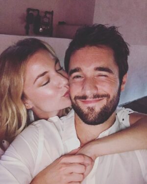 Emily VanCamp Instagram - Happy Valentine’s Day to the only human who could make me give a shit that it’s Valentine’s Day ❤️💋❤️