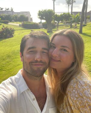 Emily VanCamp Instagram - First vacay post baby/Covid and it was beyond lovely! Thank you @fspuntamita for such an incredible trip and for being so kiddo friendly! We truly had the best time in the sun ☀️ #fspuntamita #momanddad