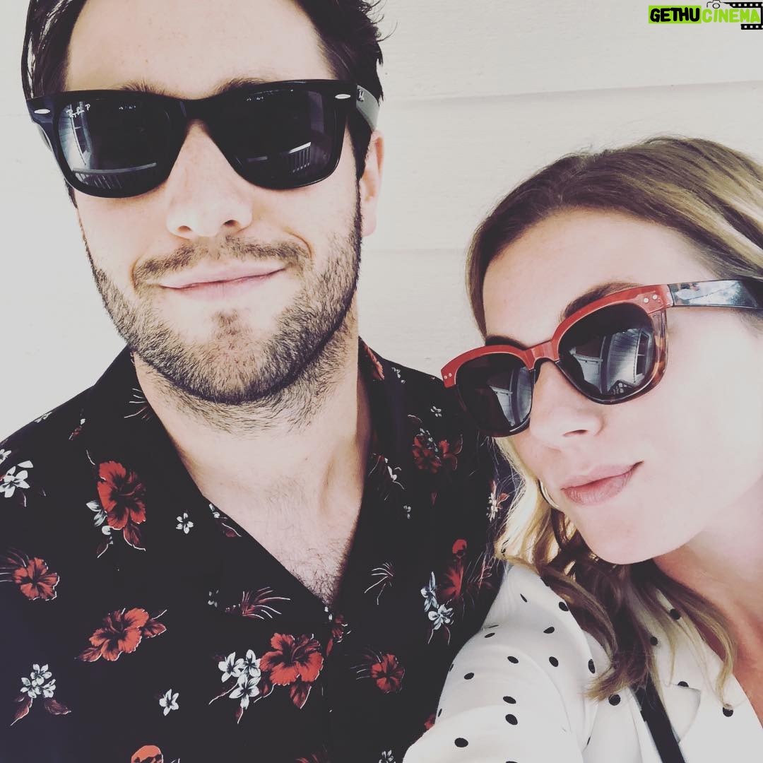 Emily VanCamp - 153.6K Likes - ❤️😎❤️