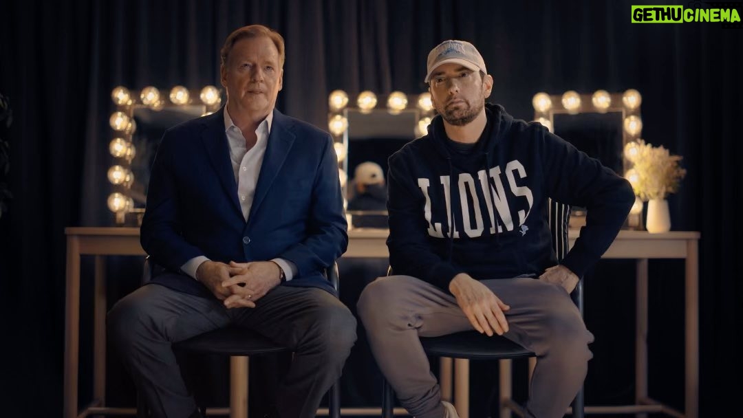 Eminem Instagram - U think I’d make a good NFL quarterback? 🤔 2024 #NFLDraft @nfl @espn @sportscenter @abcnetwork