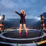 Emma Bunton Instagram - 3 years ago today! 💕💕💕 The opening night of the Spiceworld tour in Dublin! ✌️ Let’s do it again!! #takemeback #spicegirls #iconic 📸 @timmsy
