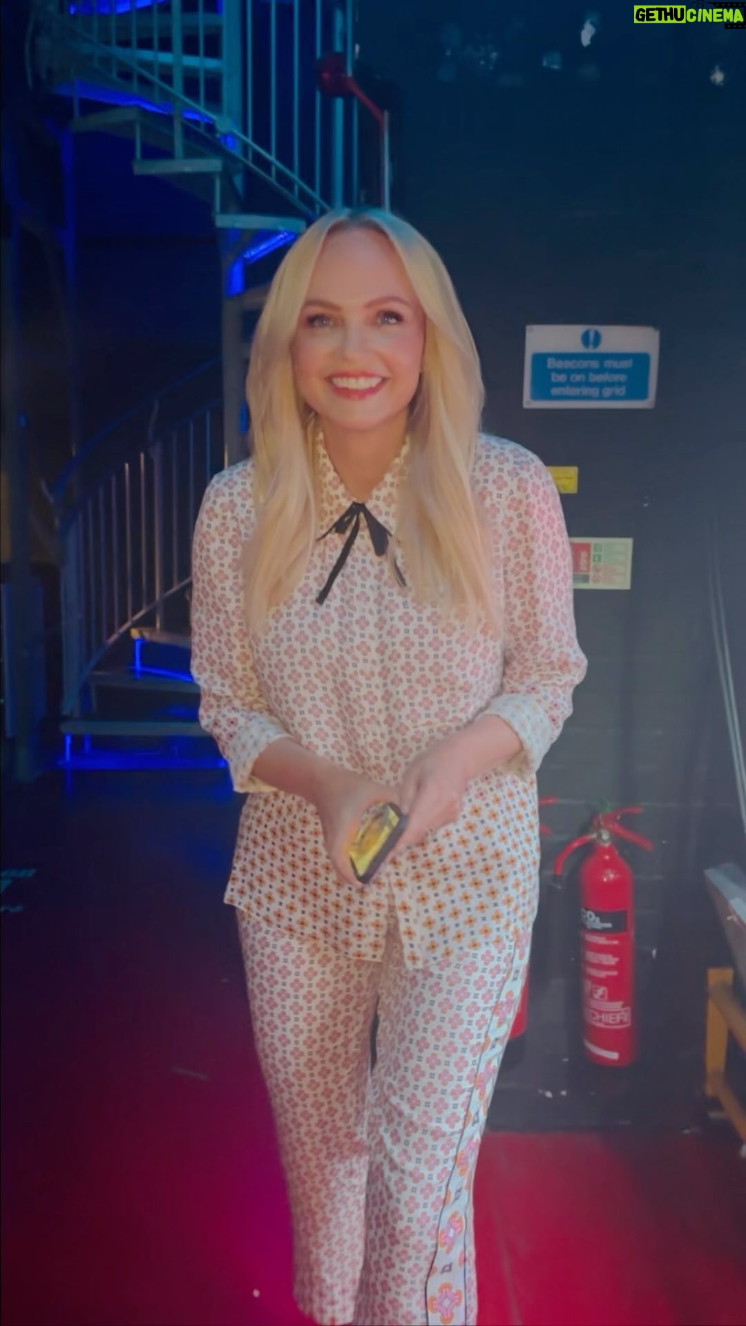 Emma Bunton Instagram - Talking business!!! @kitandkinuk plant based, refillable cleaning products are out now. #fresh #clean #kindertoyou
