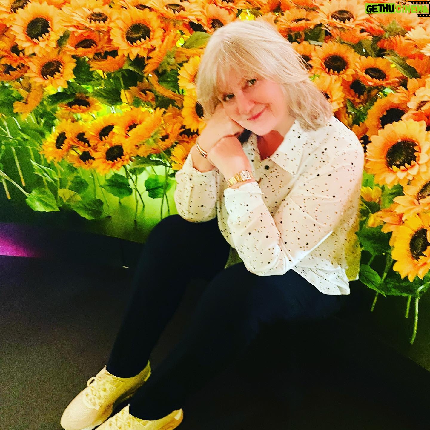 Emma Bunton Instagram - It’s Mummy Bunton’s birthday!!🎉🥳🎈 Thank you for always being right by my side and holding my hand through this crazy but amazing life! I love you, you’re the best! You are the heart and soul of our family, our everything. ❤️❤️❤️