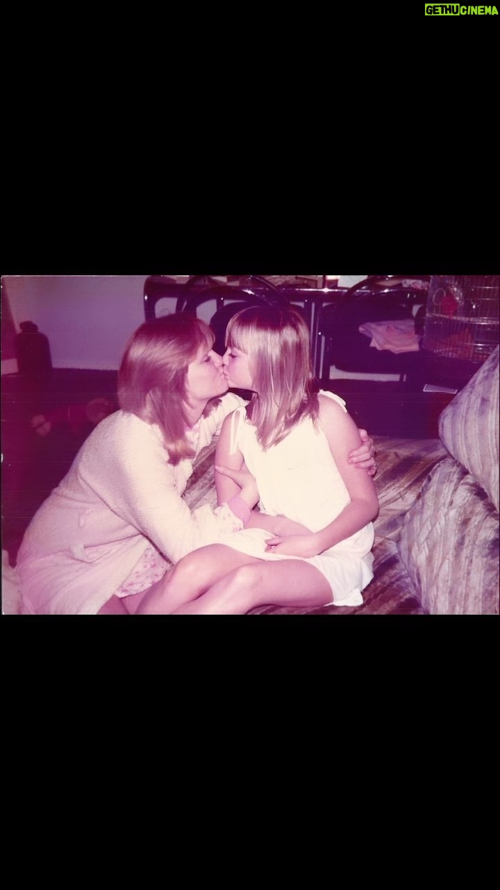 Emma Bunton Instagram - I’M SO LUCKY!!! My mum, my world 🌎 my everything, if you know #mummybunton @pauline_bunton_ then you know #kindess #love and she’s bloody funny. Love you to the moon and back. Happy 70th🤫birthday. Xxxx