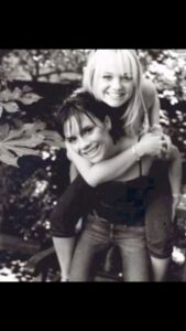 Emma Bunton Instagram - Happy birthday @victoriabeckham! 50 and bossing it! Your beautiful family are a credit to you and I’m sure you’ll be spoilt rotten. We love you to bits. ❤️❤️