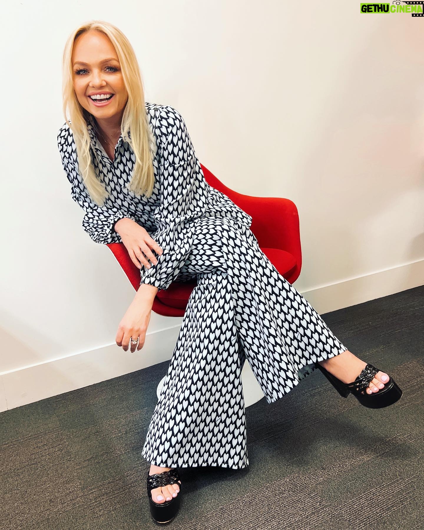 Emma Bunton Instagram - Having fun @bbctheoneshow telling you all about my Christmas show 🥳🎄can’t wait to see you all there!