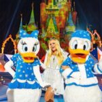 Emma Bunton Instagram – #throwback to Christmas 2019 and performing in front of the Disney Castle with my two favourite ducks! 🏰💗✌️#4sleepstogo 🎄🎅