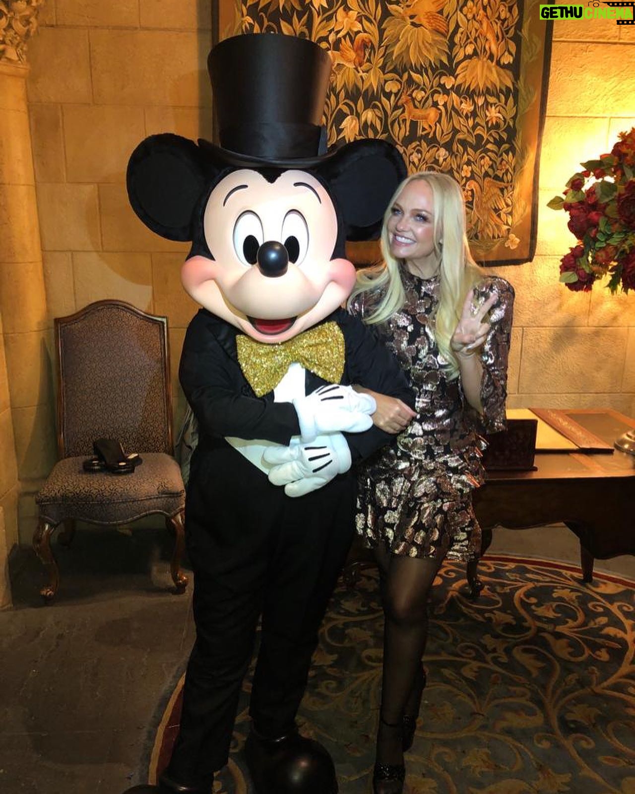 Emma Bunton Instagram - Happy Thanksgiving to all my American followers! Hope you have the best day with your families and loved ones 💕 #takemebacksoonplease
