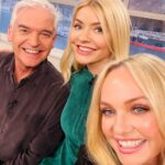 Emma Bunton Instagram - 💕Had a lovely time catching up with @hollywilloughby & @schofe and talking all things Christmas 🎄 Love them so much! 🎟️ Tickets for my Christmas tour are available via the link in my bio.