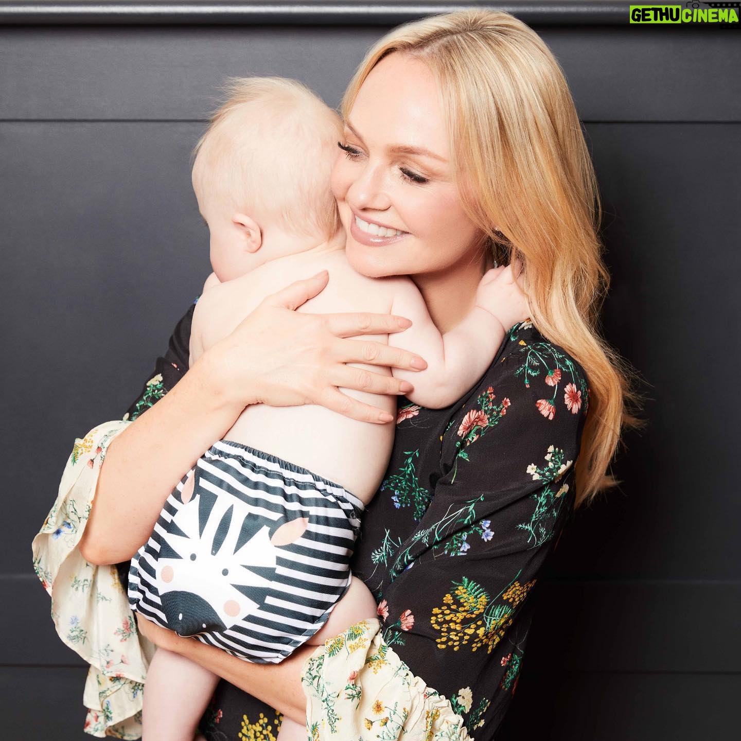 Emma Bunton Instagram - Happy #ReusableNappyWeek! How adorable does little Jude look in our super cute zebra design 😍 We’re celebrating choice at @kitandkinuk this week – I'm super proud to say that we are the only nappy brand to offer both reusable and eco disposable options. Because if there’s one thing I’ve learned from being a mum, it’s that you have to do what feels right for you! So it's important to me that @kitandkinuk provides parents with all the eco-friendly essentials they need to make the right choice that works for them, with no judgement. And we’re offering an AMAZING discount on our reusables this week only – head over to kitandkin.com to give them a try 🙌
