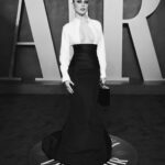 Emma Chamberlain Instagram - @vanityfair in @thombrowne & @cartier & @lancomeofficial @gettyentertainment #VFOscars #VanityFairOscarParty