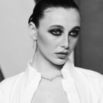 Emma Chamberlain Instagram - @vanityfair in @thombrowne & @cartier & @lancomeofficial @gettyentertainment #VFOscars #VanityFairOscarParty