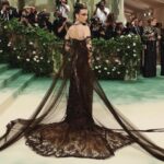 Emma Chamberlain Instagram - i can’t believe im back thank you @metcostumeinstitute @voguemagazine thank you @jeanpaulgaultier @jaredellner @cartier for your love, collaboration, and dedication thank you @kdeenihan @samiknighthair @thuybnguyen @thebeautysandwich @lancomeofficial for making me feel … amazing photos by @mrqs.jean @gettyentertainment