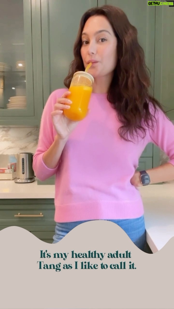 Emma Heming Instagram - Brain health? I knew about heart, breast, gut health etc etc but the concept of brain health blew my mind π€― No one had ever talked to me about my brain. It changed my whole outlook on how I approach my overall health. Brain first and the rest will benefit. But all those pills that I had to choke down π€’ I said to my friend @helenchristoni, βIβm seeing a difference but I hate swallowing pills. I wish I could take all of them and put it into ONE drink powder! She said, βwe sure can.β Years in the making and now @maketimewellness is here ππ #maketimewellness #brainbodybeauty #brainhealth #nomorepills