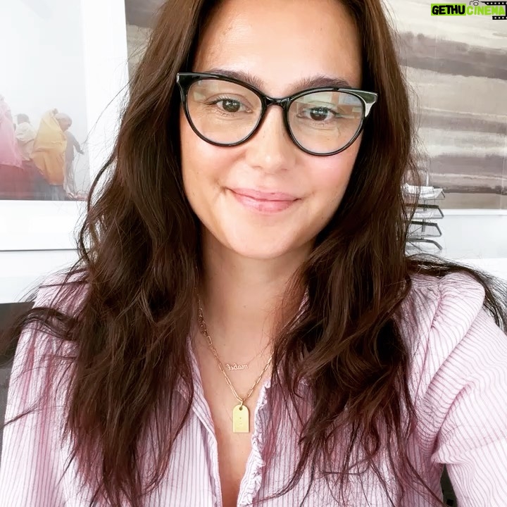 Emma Heming Instagram - I’ll be going Live with Diana Shulla Cose, founding executive director of @lorenzos_house. She will be introducing us to her non-profit social impact startup designed to empower families everywhere living with younger onset dementia. Please join us on IG Live, Wednesday at 10am PST/1pm EST. If you can’t join us live, I will be saving it to watch back! #youngonsetdementia #ftdawareness #lorenzoshouse