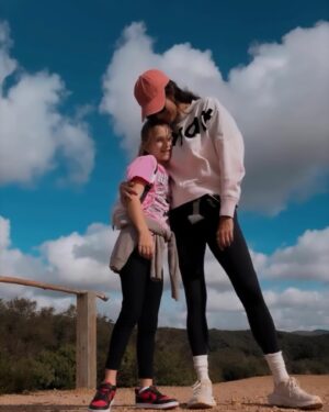 Emma Heming Instagram - Whoa! Do you see it?? 🤍🤍☁️☁️