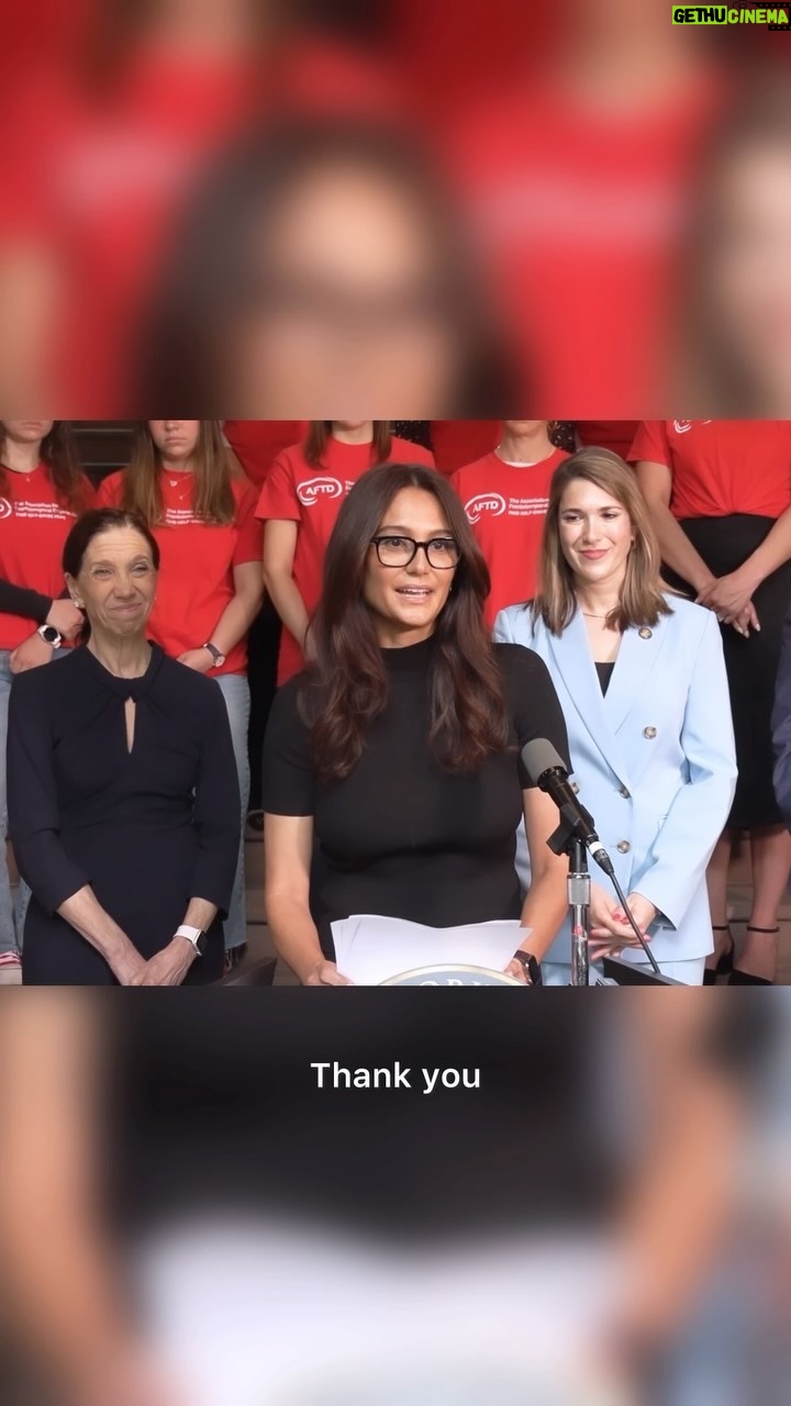 Emma Heming Instagram - Head to the link in my profile to view my full remarks on why I’m supporting @michellehincheynysenate FTD Research Registry SB-7874 💌 @theaftd #ftdawareness #frontotemporaldementia #frontotemporaldegeneration