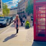 Emma Hernan Instagram - Hello London ☎️😍 … obsessed with this place! . . #sellingsunset #sellingsunsetnetflix #london #fashion #ootd #london🇬🇧 #bestfriends