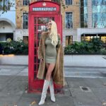 Emma Hernan Instagram – Selling London?! 🏠🇬🇧☎️ … Work trip with a splash of play time with my bestie 👯‍♀️
.
.
#sellingsunset #sellinglondon #EmmaLeighinLondon